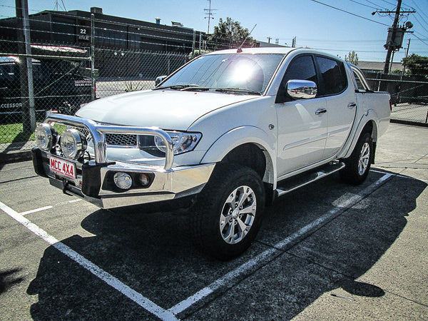 MCC4X4 Falcon 707-01 Triple Loop Aluminium bullbar fitted to Triton/Challenger 2006-2015