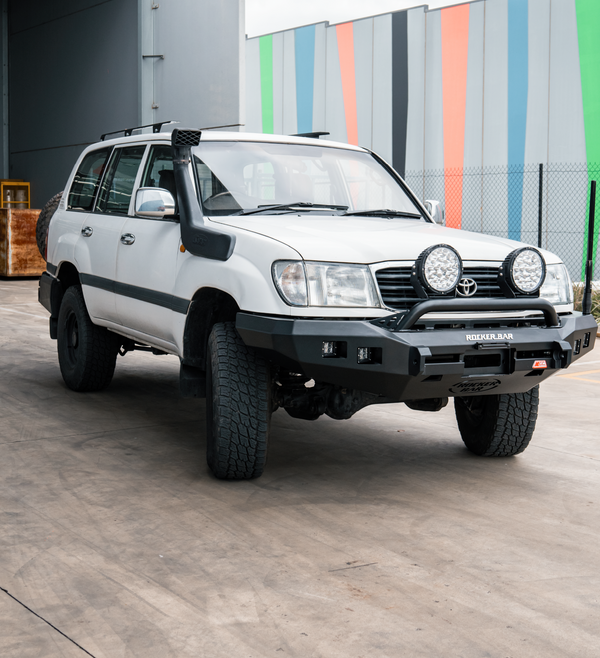 MCC4X4 Rocker 078-01SQ Low Loop bullbar fitted to Land Cruiser 100 Series / LX470 1998-2007