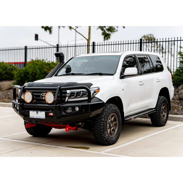 MCC4X4 Falcon 707-02 bullbar fitted to Land Cruiser 200 series prefacelift 2007-2015