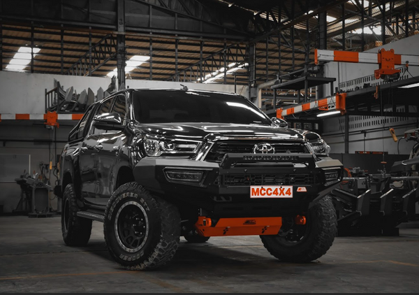 MCC4X4 Pegasus 909-01 Aluminium bullbar fitted to Hilux N80 2016-2021