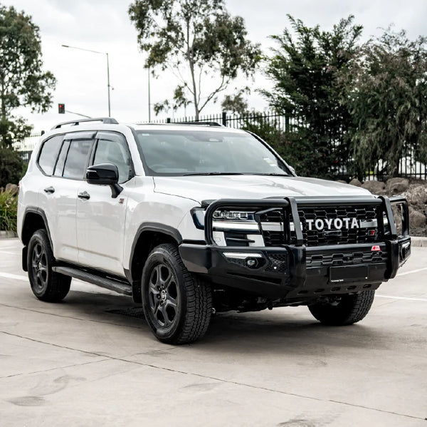 MCC4X4 Phoenix 808-02 bullbar fitted to Land Cruiser 300 Series 2022-On