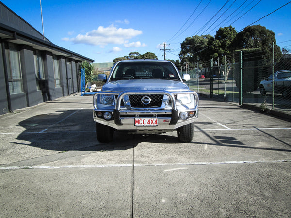 MCC4X4 Falcon 707-01 Triple Loop Aluminium bullbar fitted to Navara D40 2005-2010