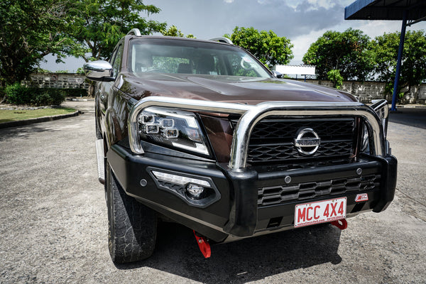 MCC4X4 Phoenix 808-01 Triple Loop bullbar fitted to Navara NP300 2021-On