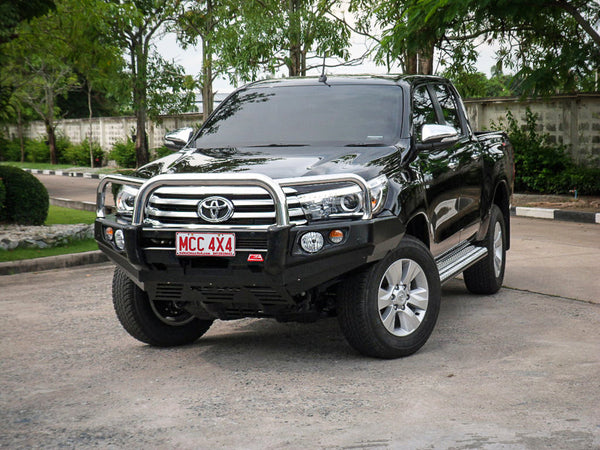 MCC4X4 Falcon 707-01 Single Loop bullbar fitted to Hilux N80 2016-2020