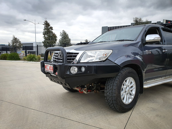 MCC4X4 Falcon 707-01 Single Black Loop bullbar fitted to Hilux KUN26R 2012-2015