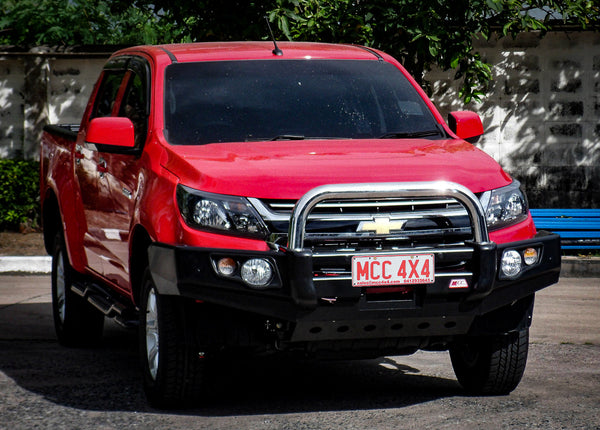 MCC4X4 Falcon 707-01 Single Black Loop bullbar fitted to Colorado RG Colorado 7 2012-2016