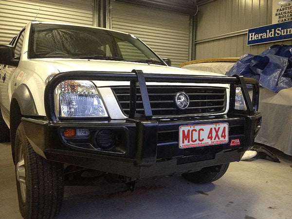 MCC4X4 Falcon 707-02 bullbar fitted to Dmax 2003-2006 / Holden Rodeo RA
