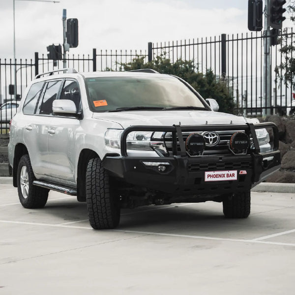 MCC4X4 Phoenix 808-02 bullbar fitted to Land Cruiser 200 series Facelift 2015-2020