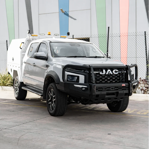 MCC4X4 Phoenix 808-02 bullbar fitted to JAC T9 2025-On
