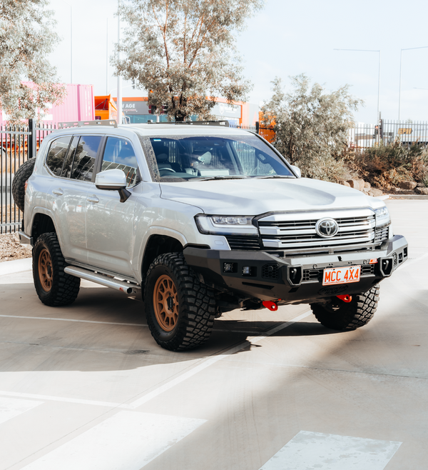 MCC4X4 Rocker 078-01SQ No Loop bullbar fitted to Land Cruiser 300 Series 2022-On