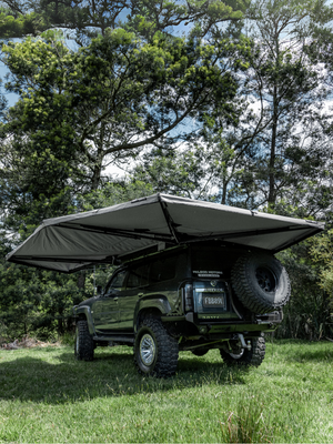 Our 270 Max XL plus sized awning open on a vehicle providing 13.5m2 of shade and shelter. 