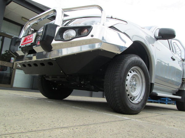 MCC4X4 Falcon 707-01 Triple Loop Aluminium bullbar fitted to Triton MQ 2015-2019
