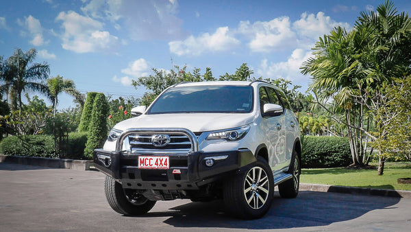 MCC4X4 Phoenix 808-01 Single Loop bullbar fitted to Fortuner 2015-2020
