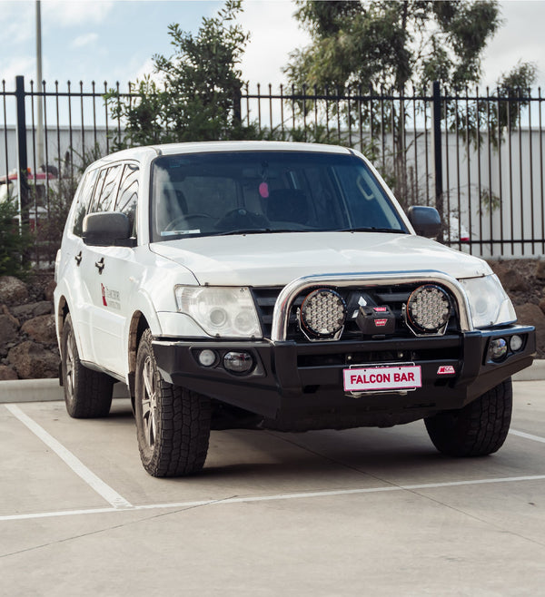 MCC4X4 Falcon 707-01 Single Loop bullbar fitted to Pajero NS NX NT NW 2006-2021