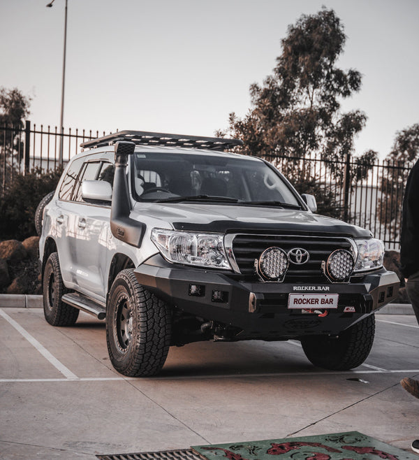 MCC4X4 Rocker 078-01SQ No Loop bullbar fitted to Land Cruiser 200 series prefacelift 2007-2015