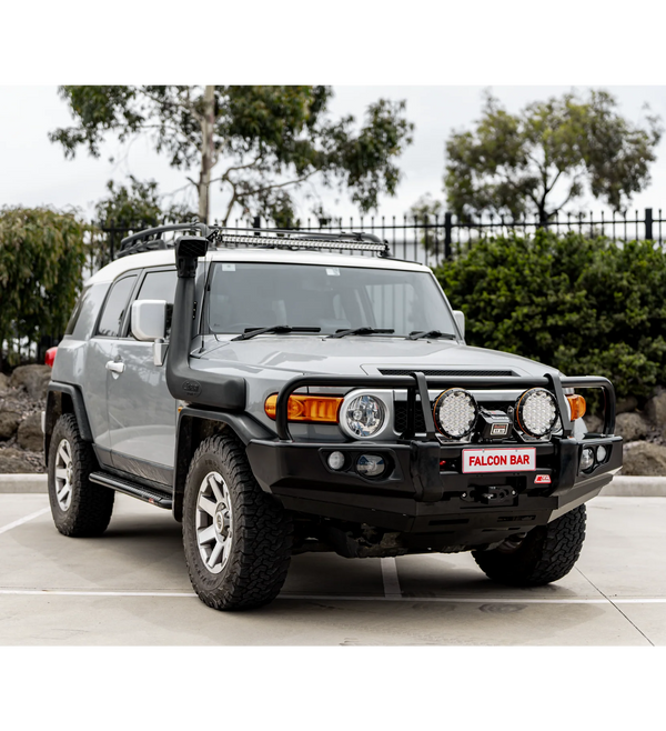 MCC4X4 Falcon 707-02 bullbar fitted to FJ Cruiser XJ10 2006-2017